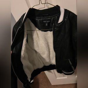 Women’s crop leather jacket size S